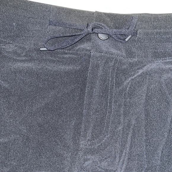 ATHLETA HUDSON BOARDSHORT black | size 14 - Picture 3 of 7